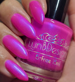 Quintessence from the “Neon Northern Lights” Collection 5-free 15ml