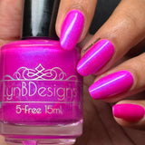 Quintessence from the “Neon Northern Lights” Collection 5-free 15ml